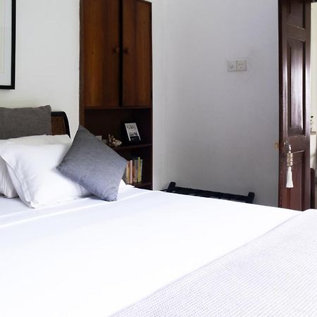 "27" Spathodea- Oasis In The City Colombo Eksteriør billede